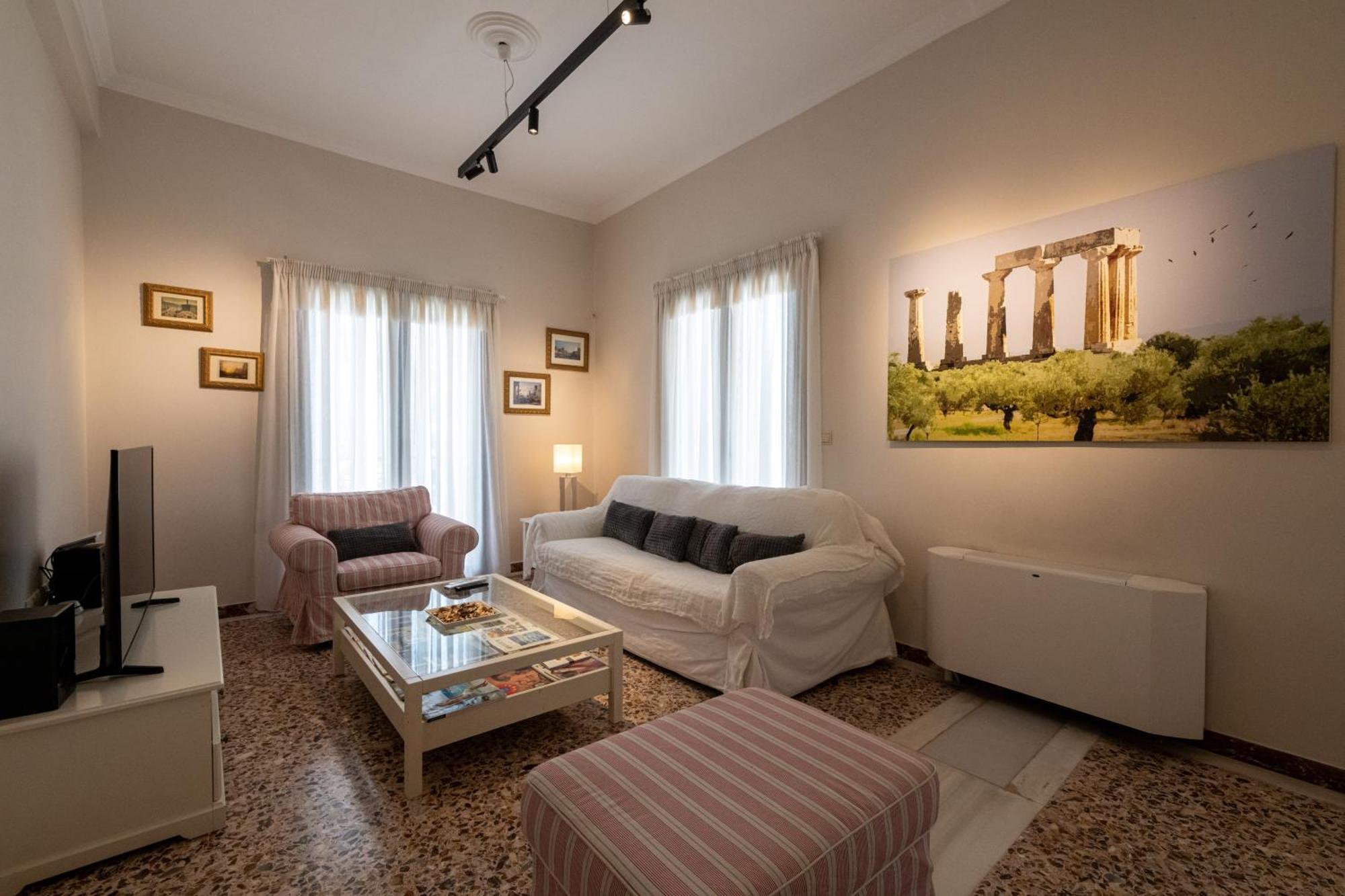 The Mansion - Kalamata Mediterranean Villas Bagian luar foto